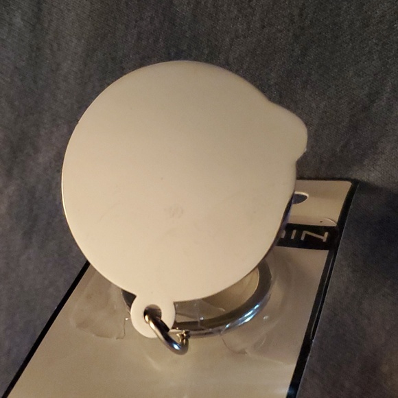 Key‎ Chain - Picture 3 of 4